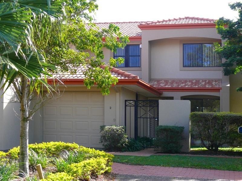 2/23 Santa Barbara Road, Hope Island QLD 4212