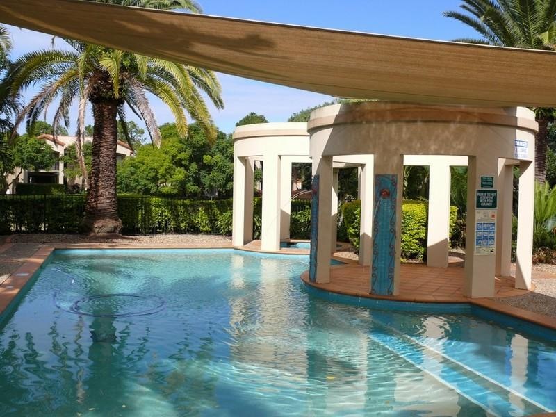 2/23 Santa Barbara Road, Hope Island QLD 4212