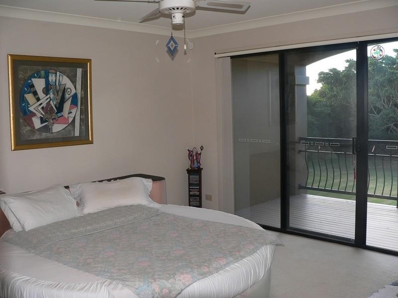 2/23 Santa Barbara Road, Hope Island QLD 4212