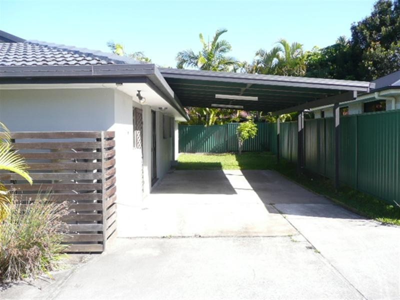 1/10 Wilmington Court, Helensvale QLD 4212