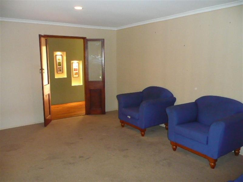 129 Mildura Drive, Helensvale QLD 4212