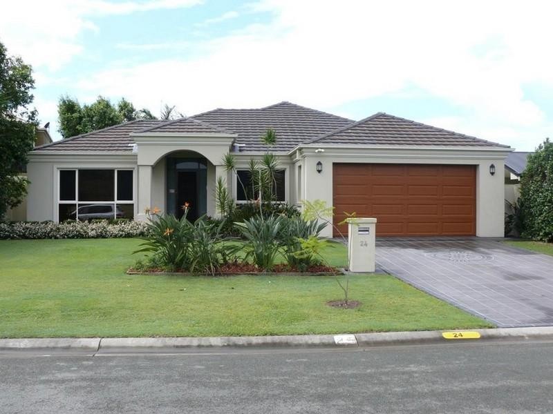 24 Princeton Street, Oxenford QLD 4210