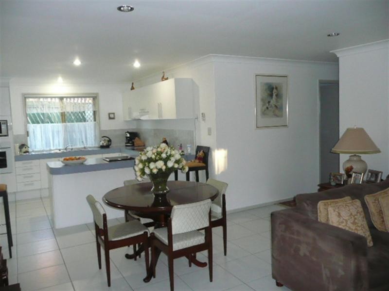 31 Nina Parade, Arundel QLD 4214