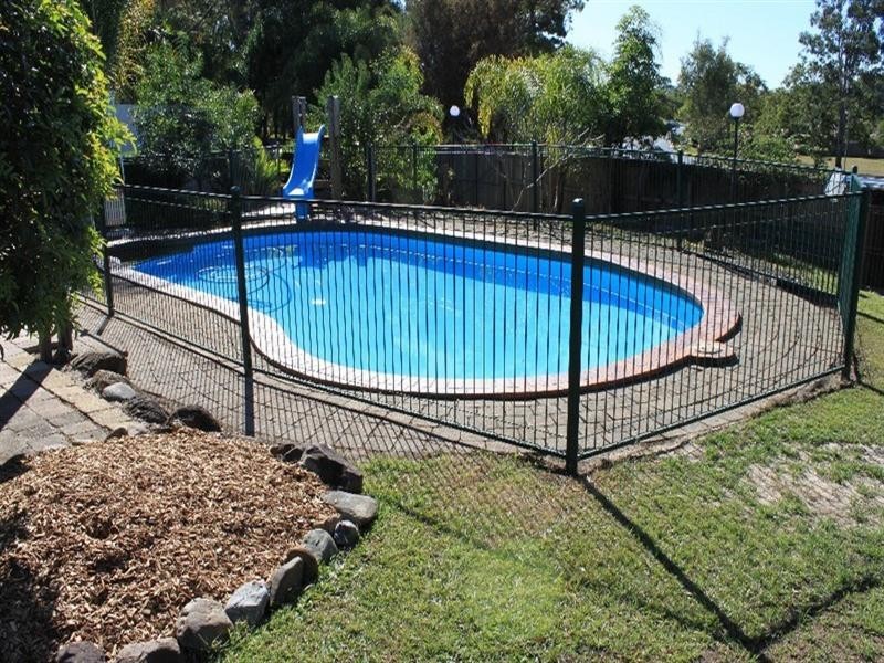 6 Tenterfield Court, Helensvale QLD 4212