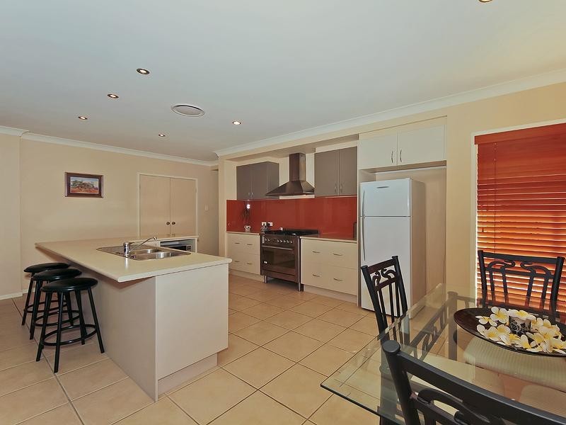 15 Oceanis Drive, Oxenford QLD 4210