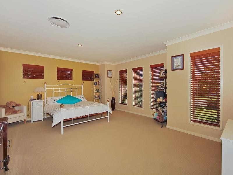 15 Oceanis Drive, Oxenford QLD 4210