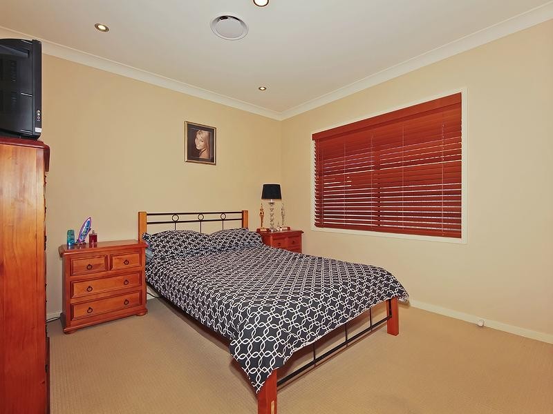 15 Oceanis Drive, Oxenford QLD 4210