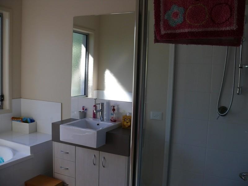 8 Chinaberry Crescent, Upper Coomera QLD 4209