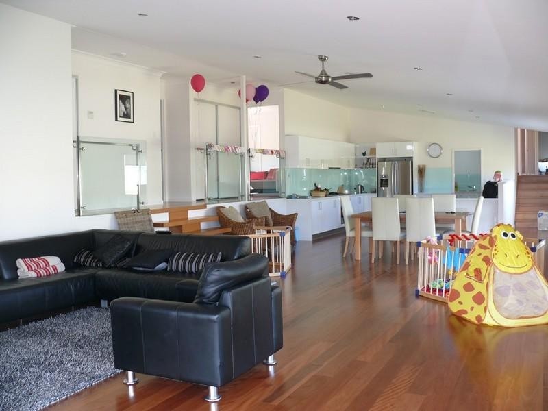 28 Huntington Drive, Maudsland QLD 4210