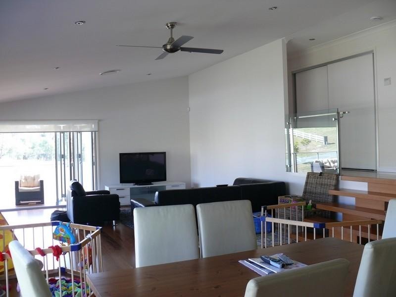 28 Huntington Drive, Maudsland QLD 4210