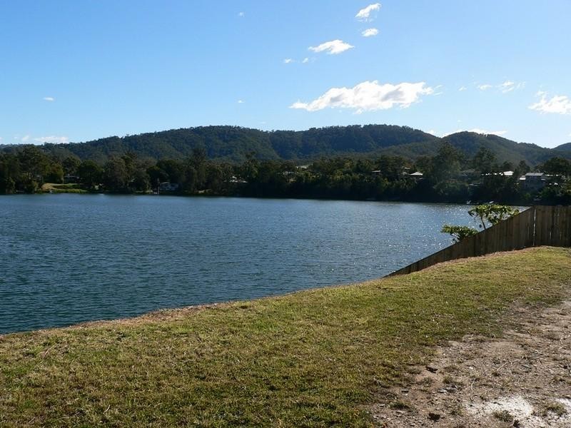 43 Brittany Drive, Oxenford QLD 4210