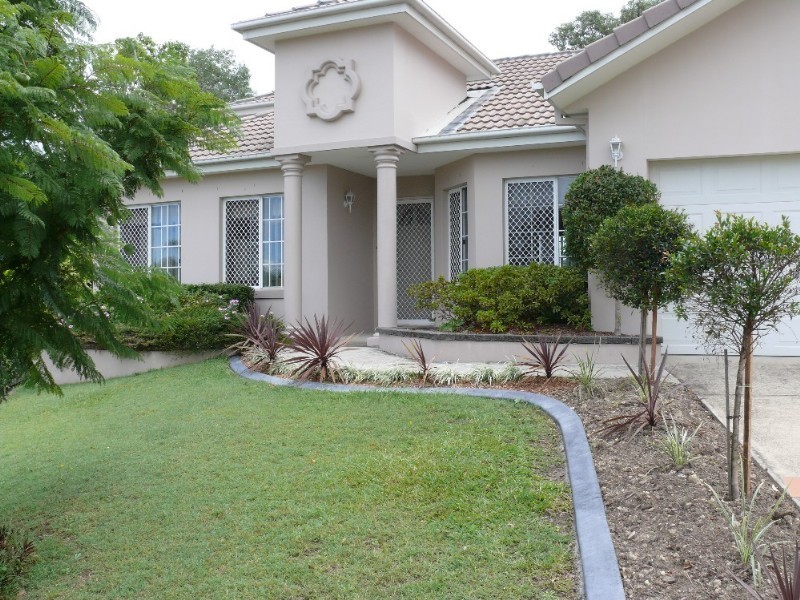 28 Adam Street, Oxenford QLD 4210