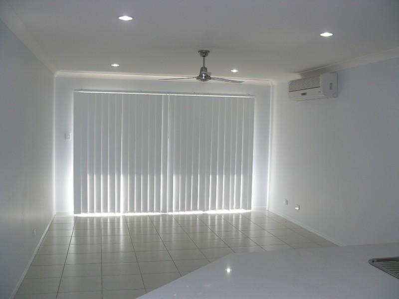 2/11 Jasmin Circuit, Ormeau QLD 4208