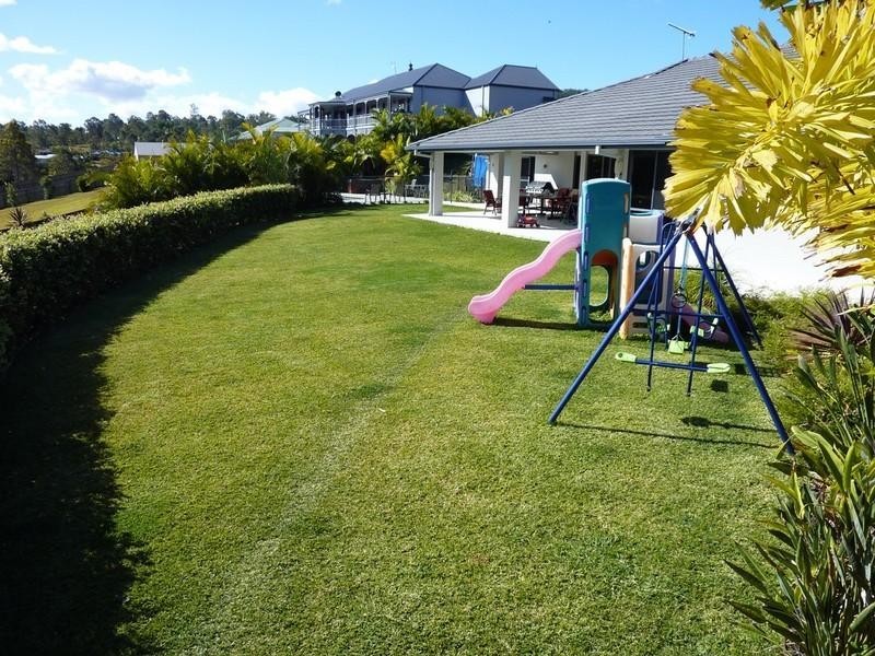 1 Lookout Place, Mount Nathan QLD 4211