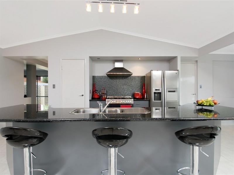1 Lookout Place, Mount Nathan QLD 4211