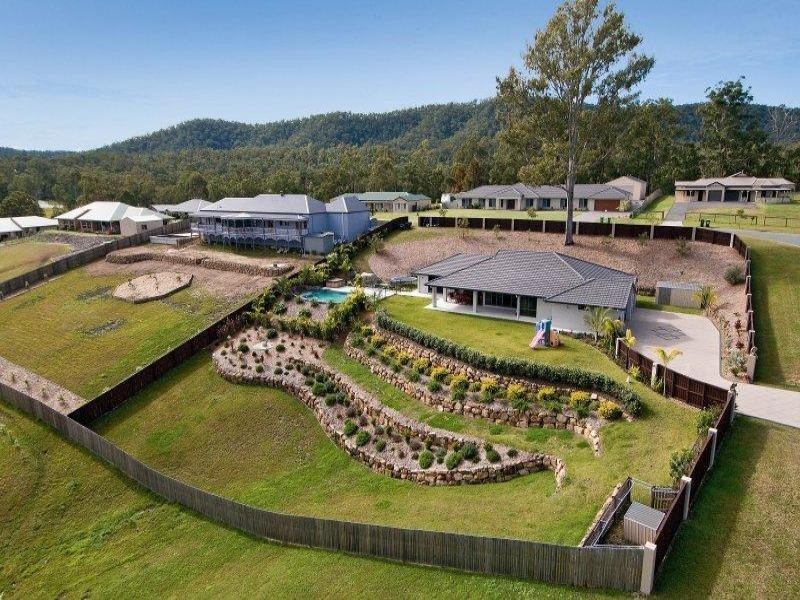 1 Lookout Place, Mount Nathan QLD 4211
