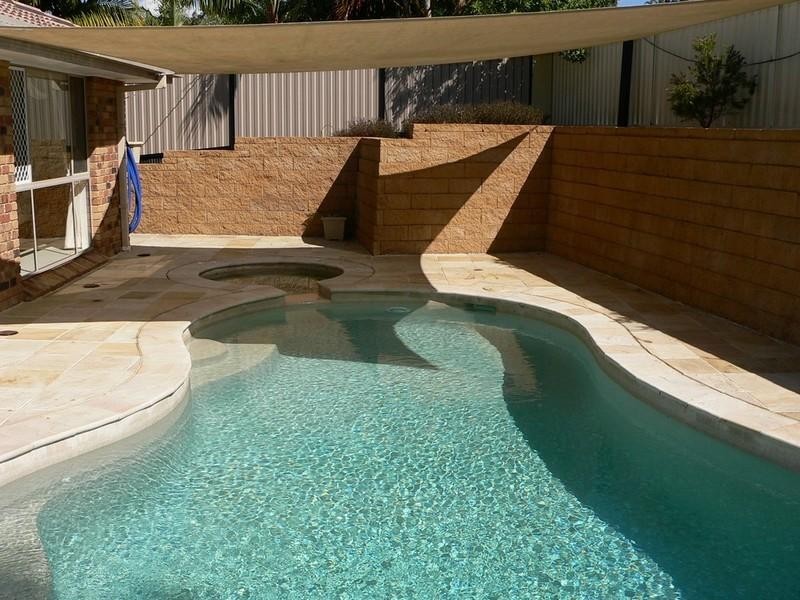 3 Rosedale Place, Helensvale QLD 4212