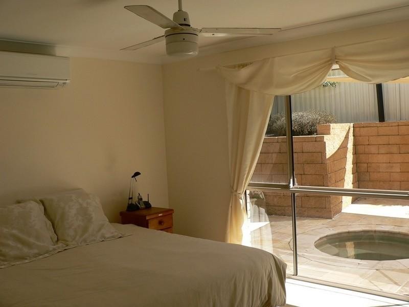 3 Rosedale Place, Helensvale QLD 4212