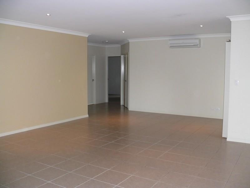 10 Amaranth Crescent, Upper Coomera QLD 4209