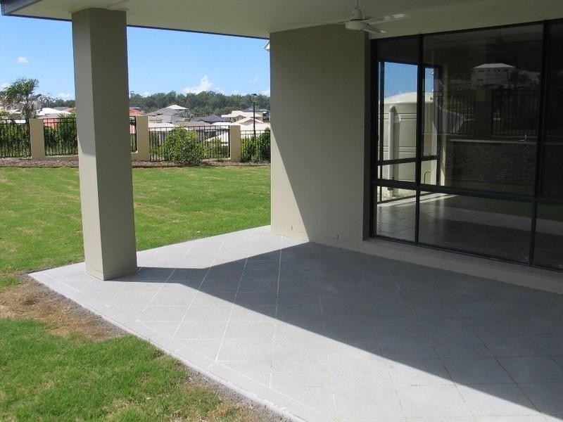 10 Amaranth Crescent, Upper Coomera QLD 4209