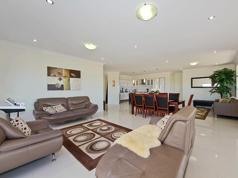 13 Isdell Court, Upper Coomera QLD 4209