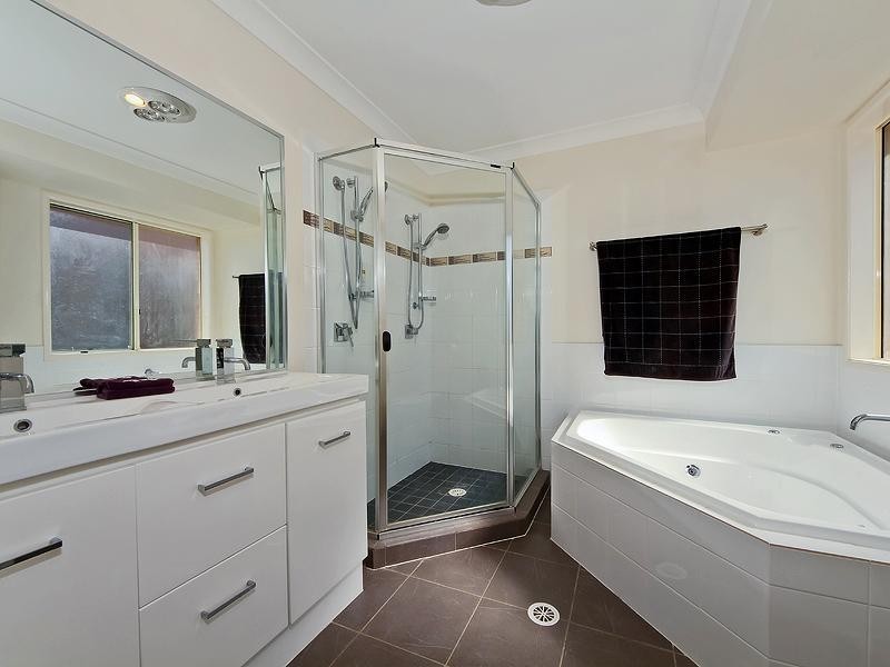 1 Bedroff Street, Upper Coomera QLD 4209