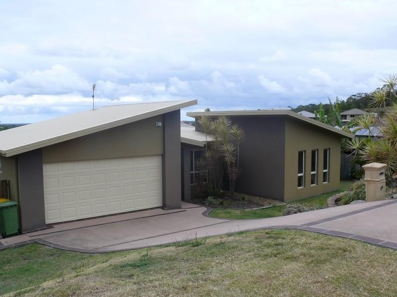 6 Elkins Street, Pacific Pines QLD 4211
