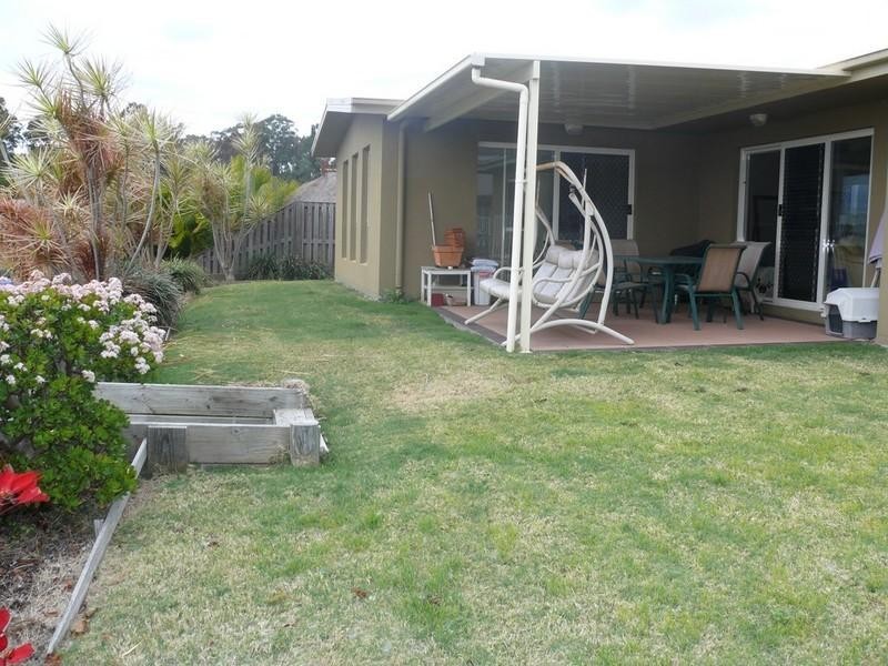 6 Elkins Street, Pacific Pines QLD 4211