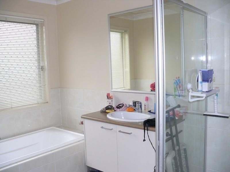 16 Flynn Court, Maudsland QLD 4210