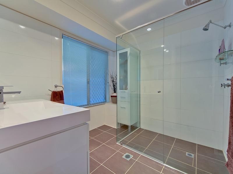 19 Rosedale Place, Helensvale QLD 4212