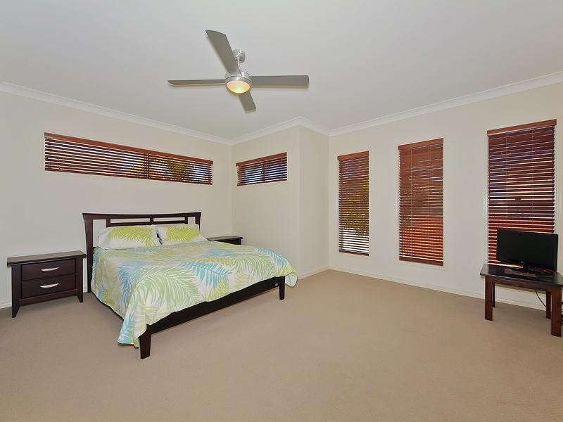 17 Garawarra Crescent, Upper Coomera QLD 4209