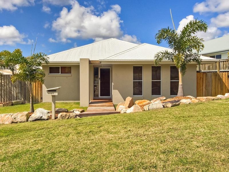 17 Garawarra Crescent, Upper Coomera QLD 4209