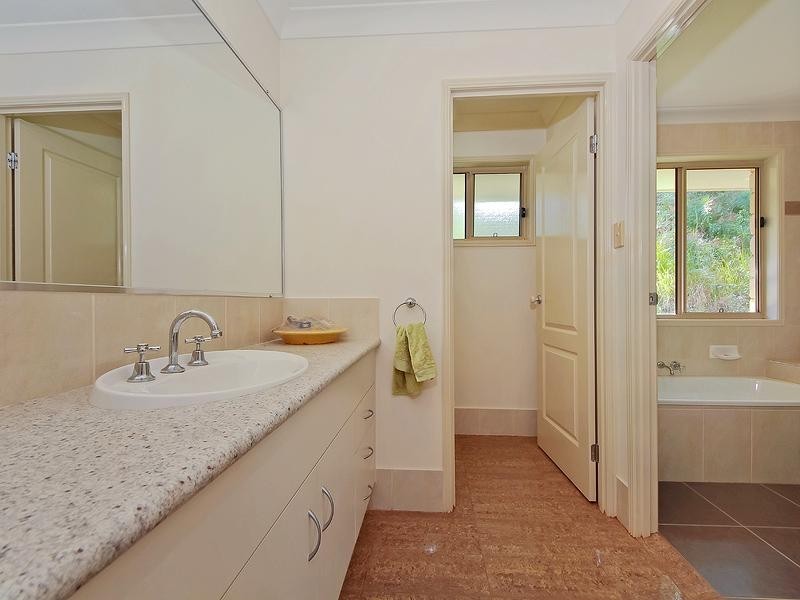41 Mountain View Crest, Mount Nathan QLD 4211