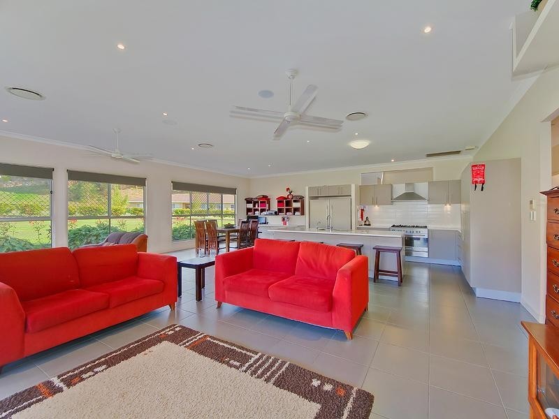 6 Creek Flat Road, Mount Nathan QLD 4211