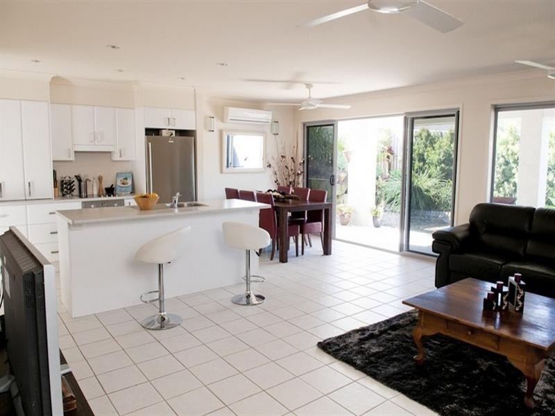 1/103 Wunburra Circuit, Pacific Pines QLD 4211
