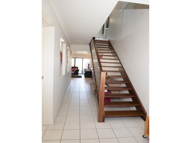 1/103 Wunburra Circuit, Pacific Pines QLD 4211