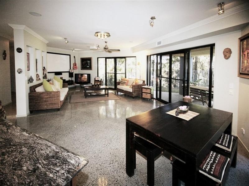 1 Village High Crescent, Coomera QLD 4209