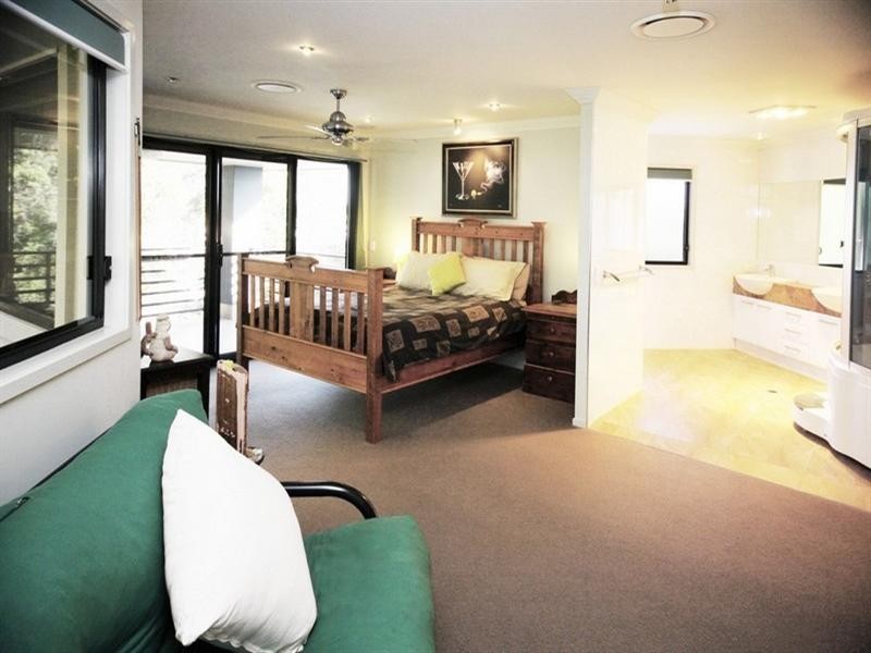 1 Village High Crescent, Coomera QLD 4209