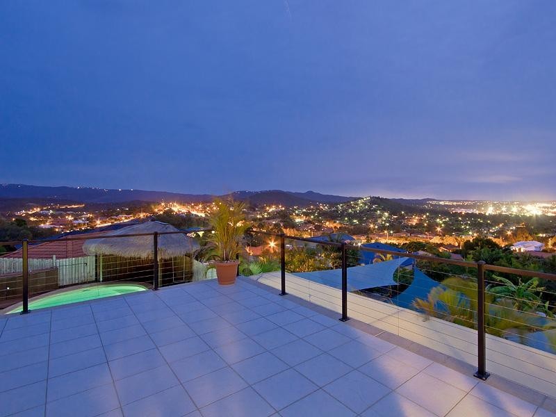 15 Mitaro Rise, Pacific Pines QLD 4211