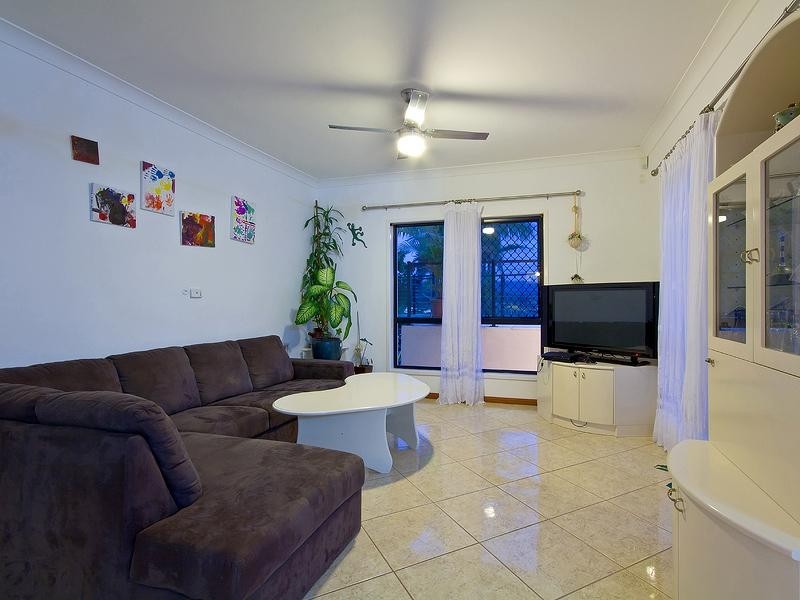 15 Mitaro Rise, Pacific Pines QLD 4211