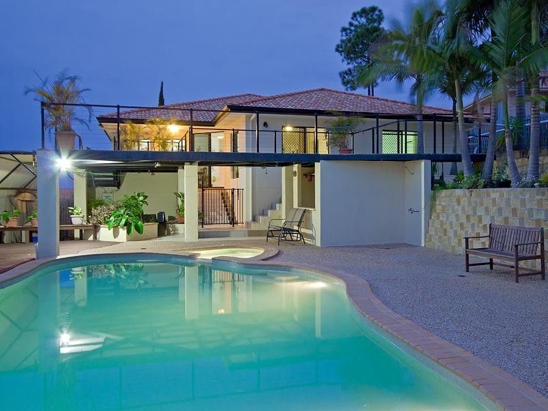 15 Mitaro Rise, Pacific Pines QLD 4211