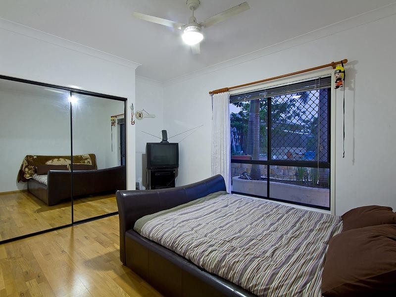 15 Mitaro Rise, Pacific Pines QLD 4211