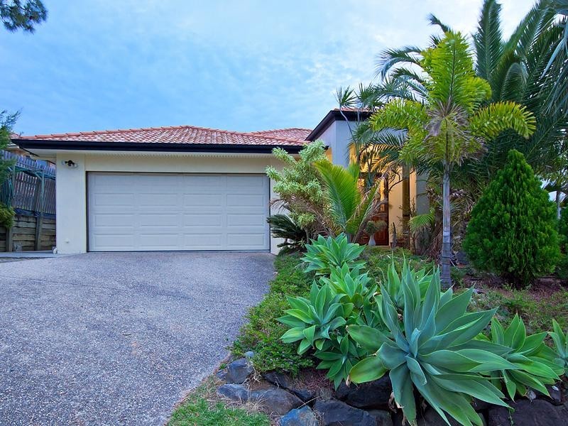 15 Mitaro Rise, Pacific Pines QLD 4211