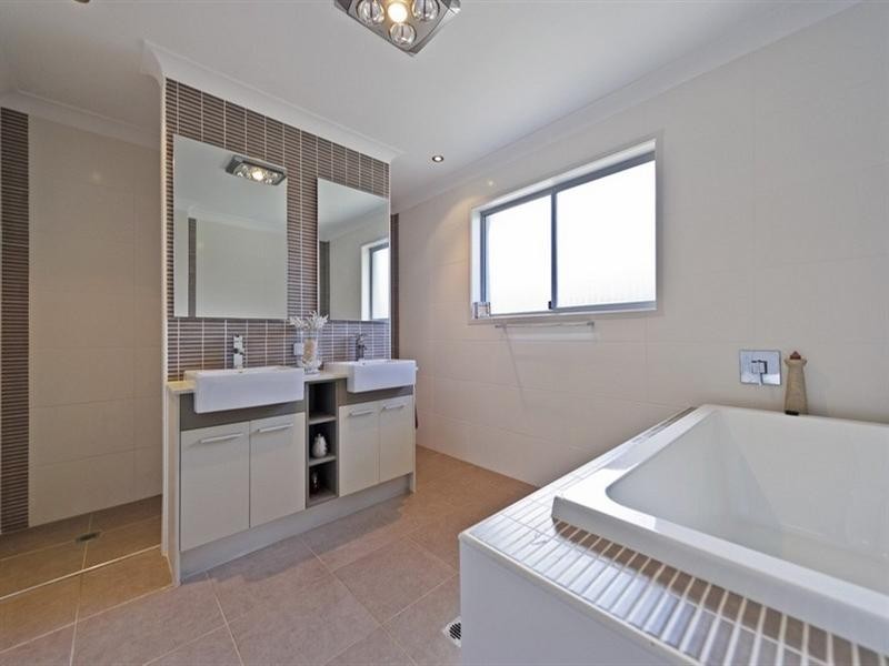 24 Pacha Close, Coomera QLD 4209