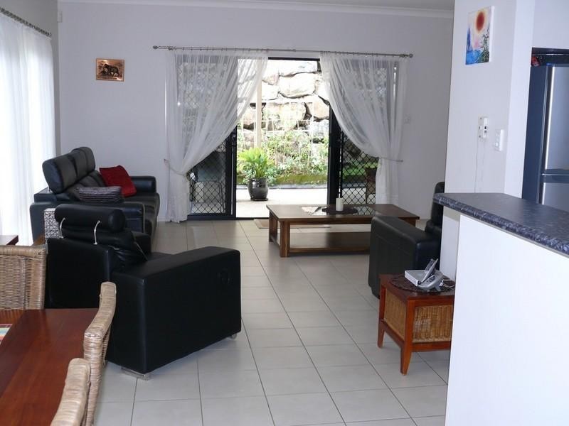 4 Ainslie Street, Pacific Pines QLD 4211