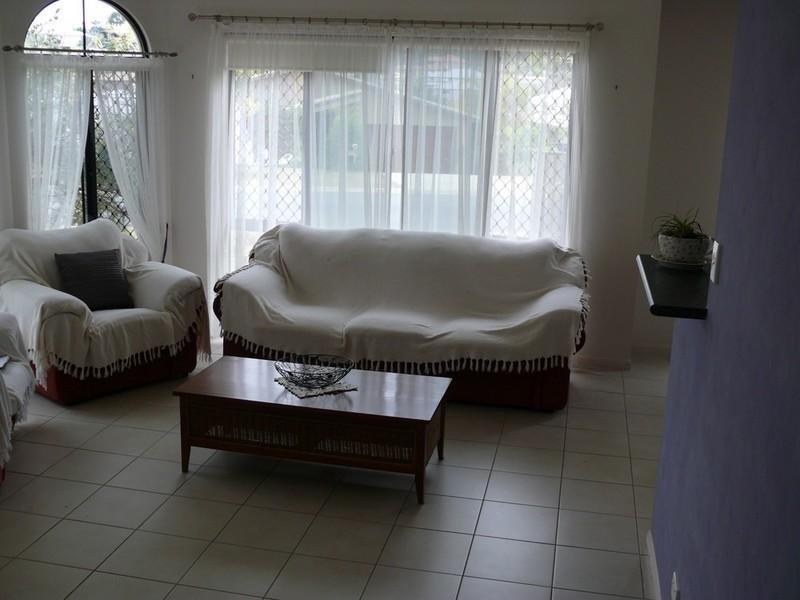 4 Ainslie Street, Pacific Pines QLD 4211