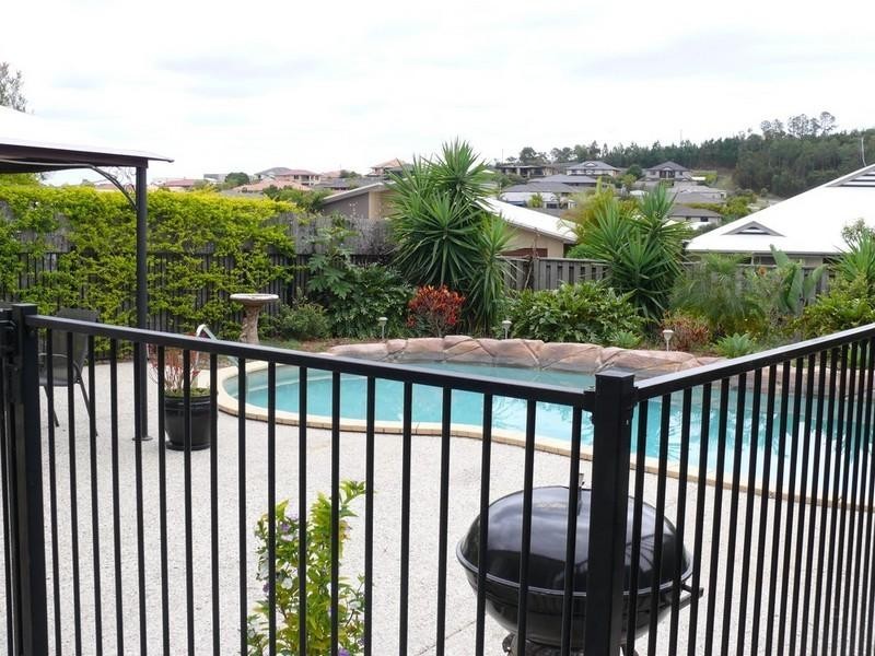 4 Ainslie Street, Pacific Pines QLD 4211