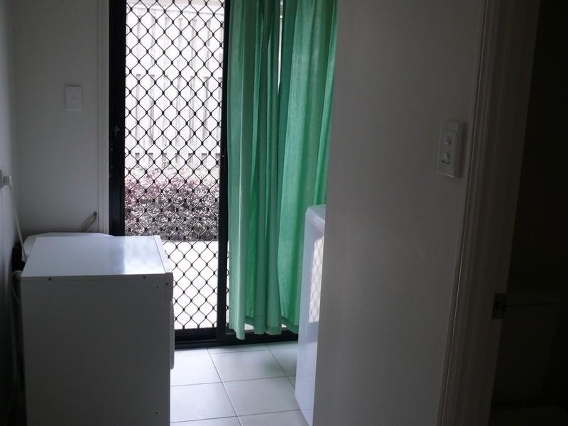 4 Ainslie Street, Pacific Pines QLD 4211