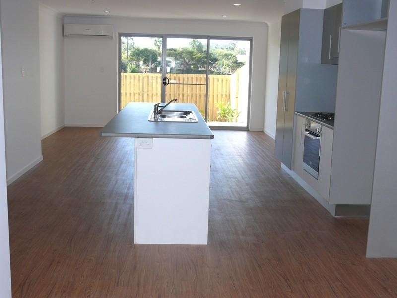 2/1 Humber Street, Upper Coomera QLD 4209