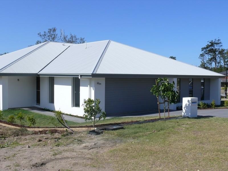 2/1 Humber Street, Upper Coomera QLD 4209